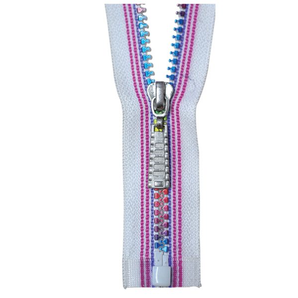 Plastic Moulded Zipper — Separating